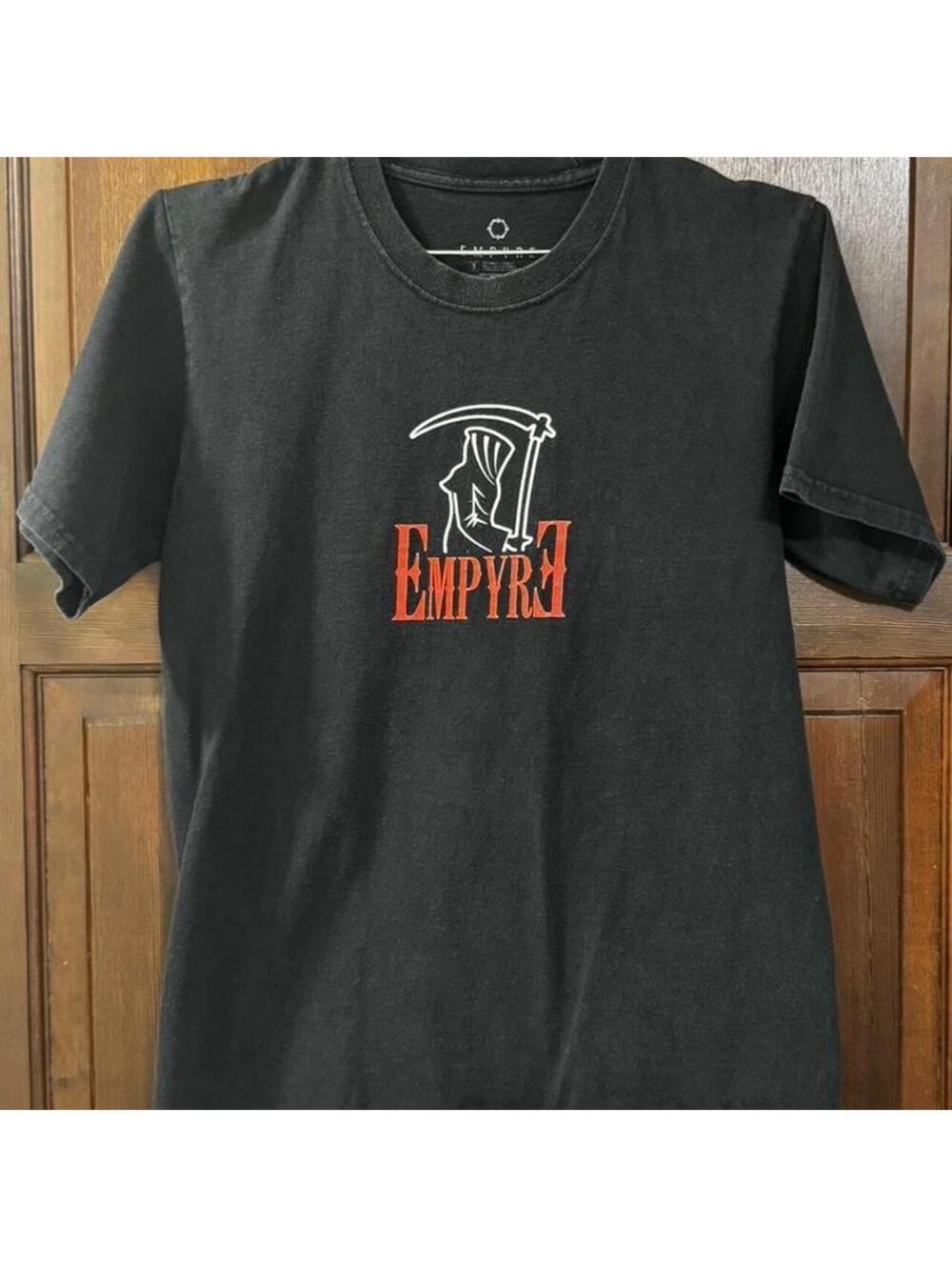Empyre Men's Black and Grey Tshirt